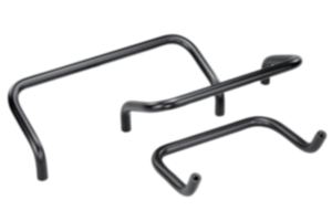 Maniglie a staffa in alluminio anodizzato, arrotondate e inclinate, profilo tondo Ø16 e 18 mm, montaggio dal retro Maniglie a staffa in alluminio anodizzato, arrotondate e inclinate, profilo tondo Ø16 e 18 mm, montaggio dal retro